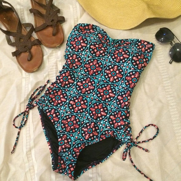 MICHAEL Michael Kors Other - {Michael Kors} Strapless Lace-Up One Piece *HP*